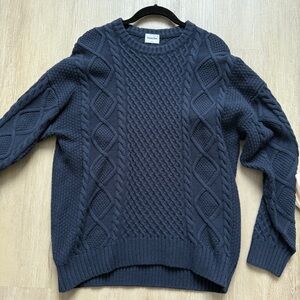 Aritzia Peggy sweater in navy